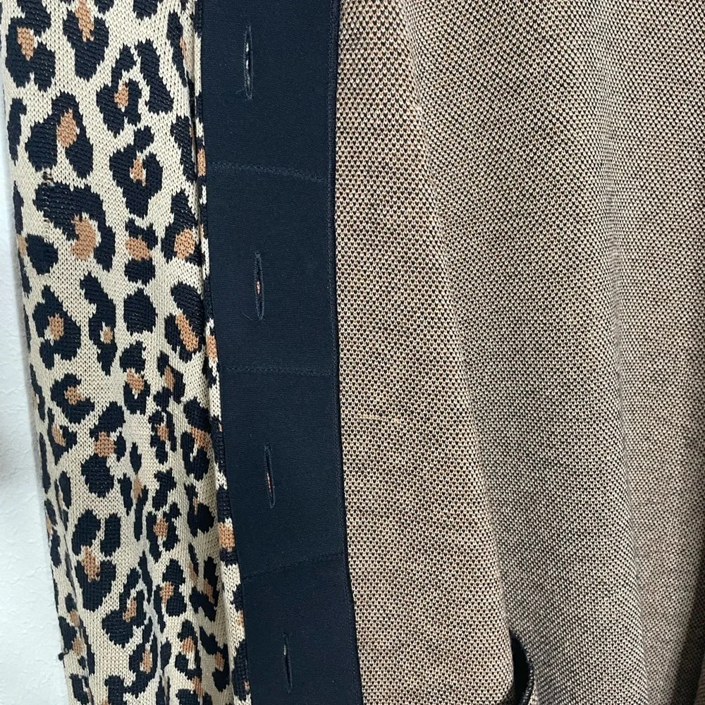 St. John Separates Leopard Button down Sweater‎ Coat